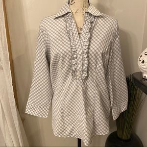 Beautiful Gray & White Top Size Large